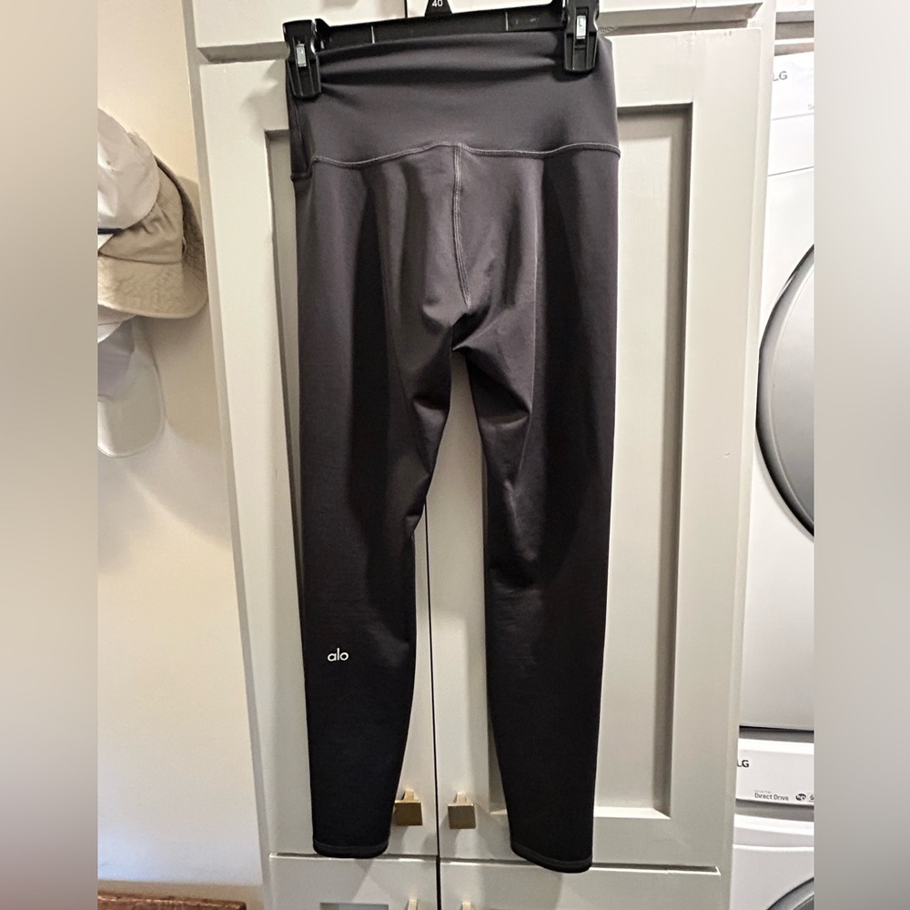 Alo 7/8 high waisted airlift leggings charcoal gray size medium